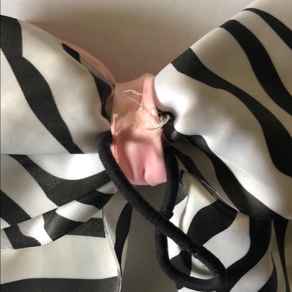 🎀 Bow - Black/White/Pink. - Picture 3 of 4